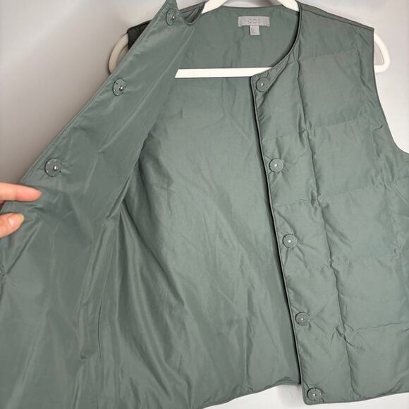 COS Quilted Down Puffer Vest - Picture 5 of 9